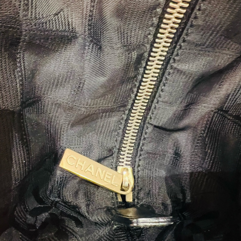 Chanel Black Nylon
Travel Line Tote Bag with COA - Picture 6 of 10